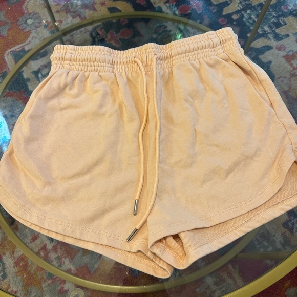 H&M light orange/peach colored lounge shorts size medium - Picture 1 of 3